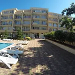 Vp Kamelia Garden