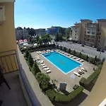 公寓 Vp Kamelia Garden 阳光海滩